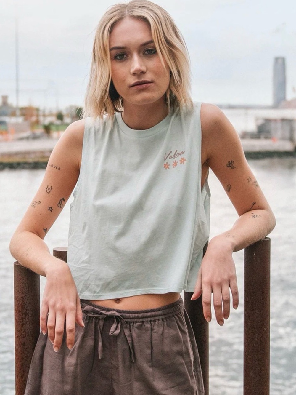 NWT Volcom Crop Tank